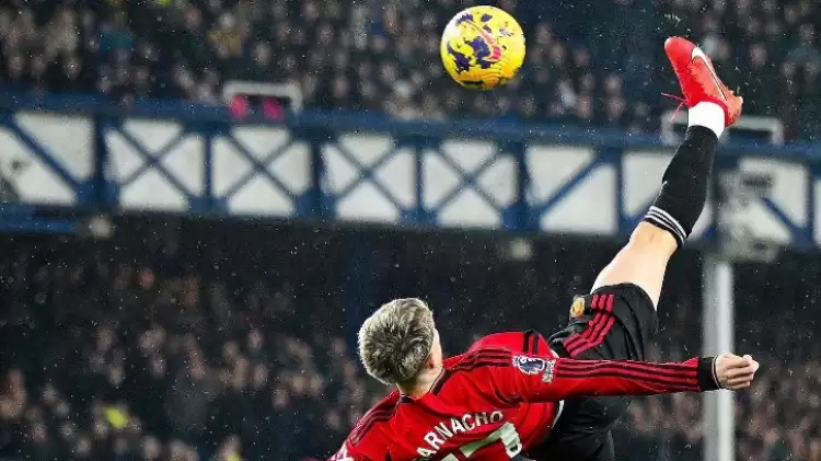 Manchester United, Everton'ı 3-0 mağlup etti! Garnacho'dan yılın golü