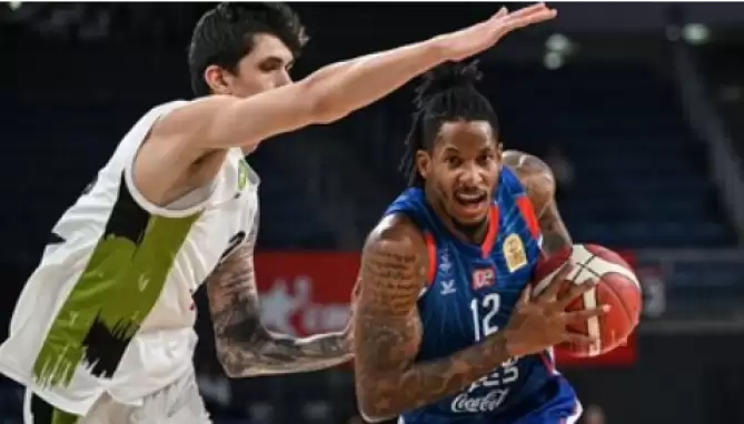 Anadolu Efes rahat kazandı