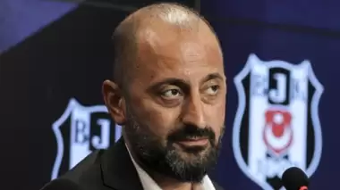 Beşiktaşlı yönetici maçın spikerine çıkıştı!