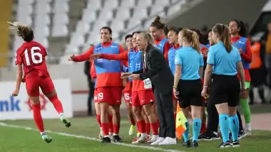 Milli Takım doludizgin! Namağlup üst turdayız...