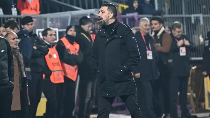 VİDEO | Arda Turan, Seçil Erzan tezahüratlarına sinirlendi: "Maçtan sonra görüşeceğiz!"