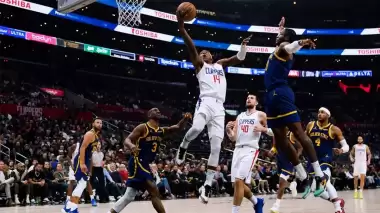 Clippers, Warriors'u devirdi! Üst üste 6'ıncı zafer