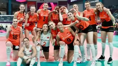 Eczacıbaşı Dynavit finalde!