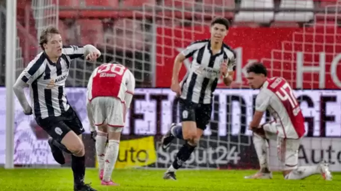 Ajax'tan Hollanda Kupası'na flaş veda