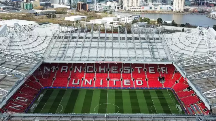 Premier Lig'de tarihi Old Trafford Stadyumu yıkılıyor!