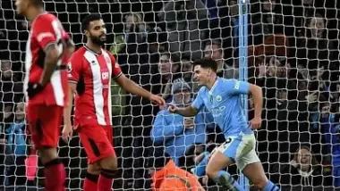 Manchester City 2 attı, 3 aldı
