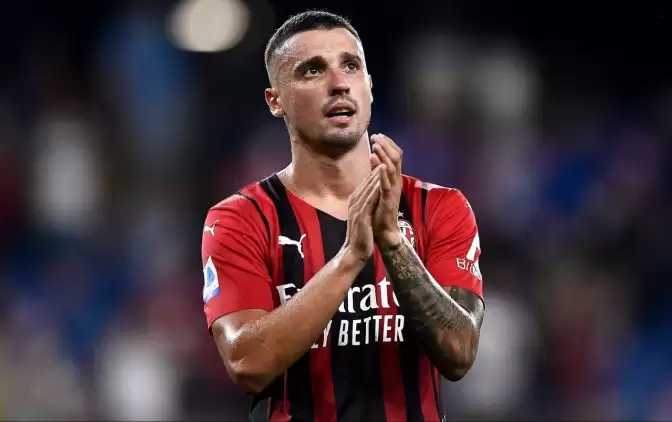 Fenerbahçe'nin transfer gözdesi Rade Krunic için Milan'dan açıklama!