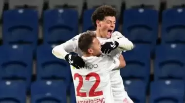 Galatasaray'da yetişti Süper Lig devi kanca taktı!