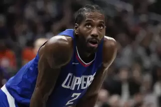 Clippers, Kawhi Leonard'ın sözleşmesini uzattı