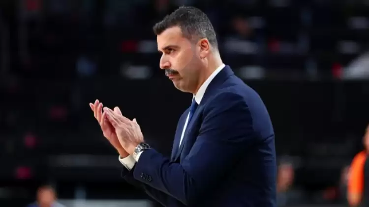 AJANSSPOR ÖZEL I Anadolu Efes'ten beklenen koç kararı geldi!