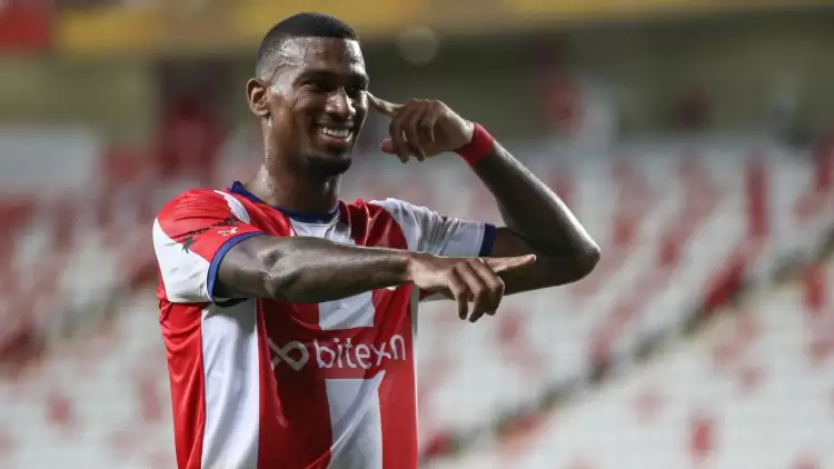 Antalyaspor’a müjdeli haber! Haji Wright...