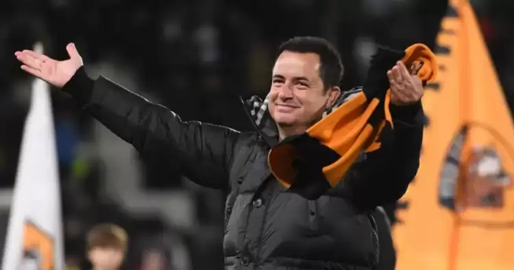 Acun Ilıcalı sahibi olduğu Hull City, 17 yaşındaki geleceğin yıldızının peşinde