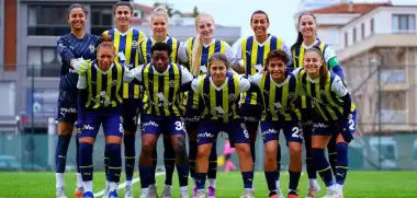 Fenerbahçe'de iki oyuncuyla yollar ayrıldı!
