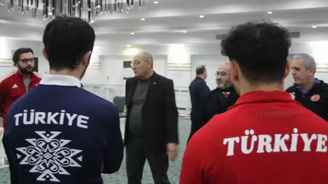 Talat Ünlü: “Naim Süleymanoğlu ve Halil Mutlu özel sporculardı"