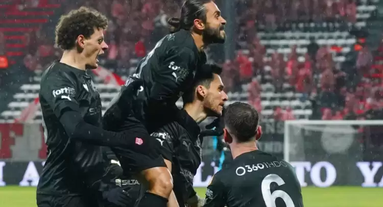 Pendikspor-Beşiktaş: 4-0 (Maç sonucu-yazılı özet)