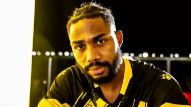 Başakşehir'den ayrıldı İngiltere'ye transfer oldu!