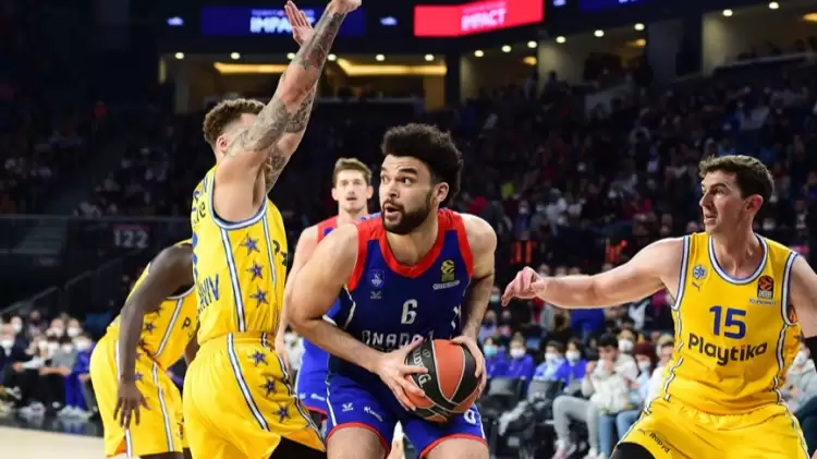 EuroLeague'den karar! Anadolu Efes - Maccabi Tel Aviv maçı Letonya'ya alındı