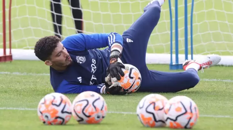 Altay Bayındır, Manchester United'da ilk maçına çıkıyor