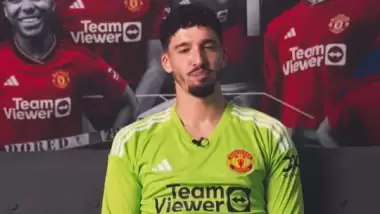 Manchester United resmen açıkladı! Kale Altay Bayındır'ın