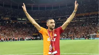 Ziyech'e sürpriz talip! Altay Bayındır'ın gözü bu transferde...