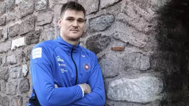 John Gordon Perrin: "Herkes oburluk düzeyinde yemek yiyor"