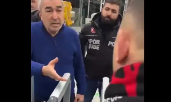 VİDEO | Samet Aybaba'ya Beşiktaş taraftarından tepki: "Bu kapılar nerede hocam?"