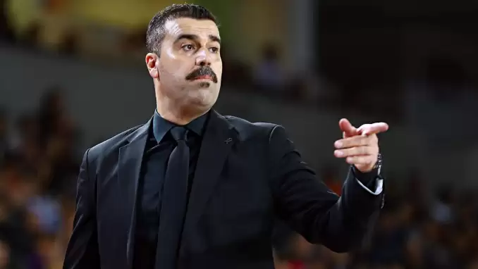 Dün akşam alınan yenilgi bardağı taşırdı! Anadolu Efes'te Erdem Can dönemi bitti