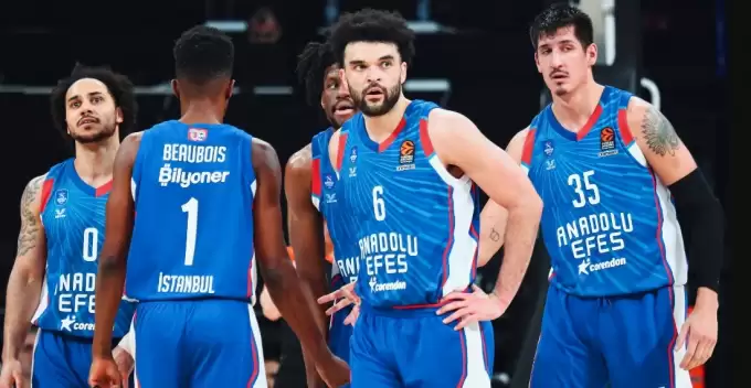 İşte Anadolu Efes'in başantrenör adayları! İki isim listede...