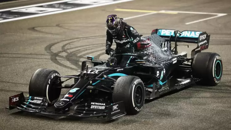 Formula 1 Haberleri | Mercedes acil toplantı! Hamilton'ın ayrılığı ....