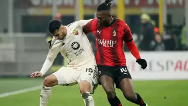 Galatasaray'ın listesindeki Zeki Çelik kararını verdi!