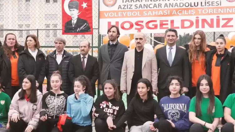 Eczacıbaşı Spor Kulübü, Kahramanmaraş'a voleybol sahası yaptırdı