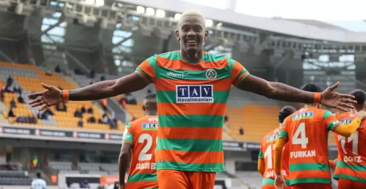 Alanyaspor, Sergio Cordova'yı Rusya'ya kiraladı