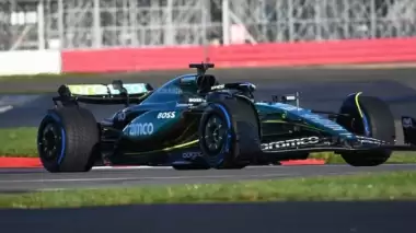 Formula 1'de geri sayım! Aston Martin yeni AMR24'ü piste çıkardı