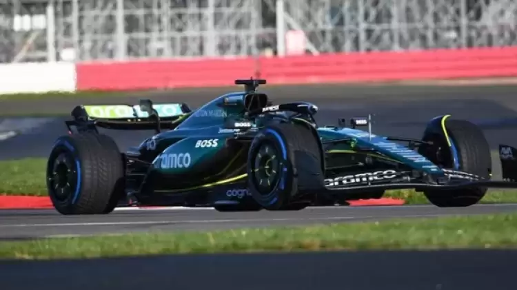 Formula 1 Haberleri | Aston Martin yeni AMR24'ü piste çıkardı