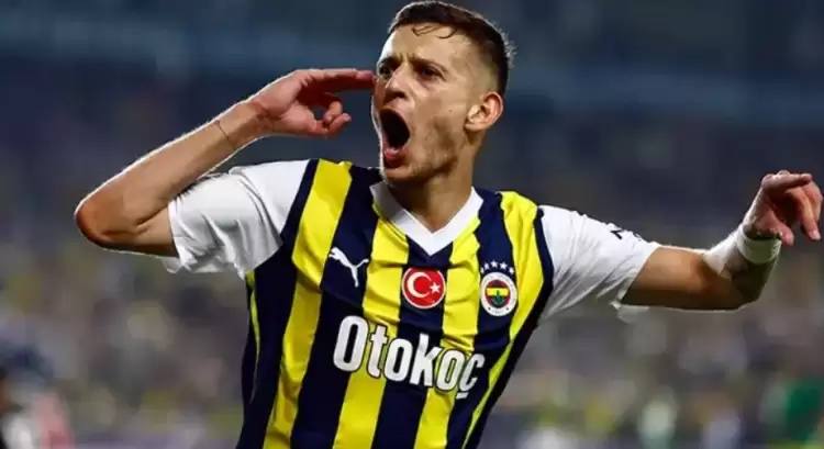 Fenerbahçe'nin yıldızı Sebastian Szymanski için resmi transfer açıklaması: "Temas halindeyiz"