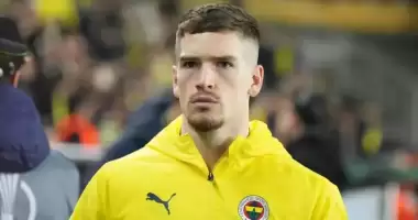 Fenerbahçe'de iki futbolcu kadro dışı kaldı! Ryan Kent ve...
