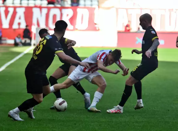 İstanbulspor, Antalyaspor'u son saniyede yıktı! İşte 2-2'lik maç özeti
