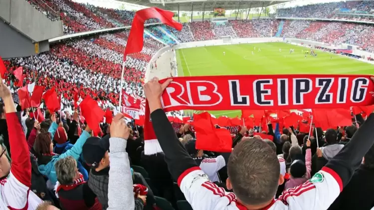 Leipzig taraftarı maç sırasında hayatını kaybetti