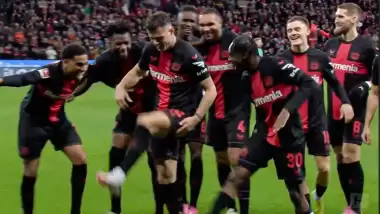 Bayer Leverkusen kazandı! Xabi Alonso'ya "Xhaka" yapıldı