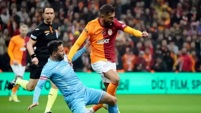 Veysel Sarı: "Kerem Demirbay, beni itiyor, sarı kart yiyorum"