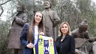 Eda Erdem'in heykeli için geri sayım başladı: "Kalbimde kelebekler uçuşuyor"