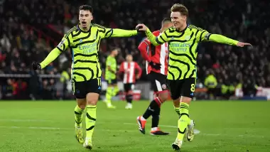 Arsenal durdurulamıyor! Gol oldu yağdı...