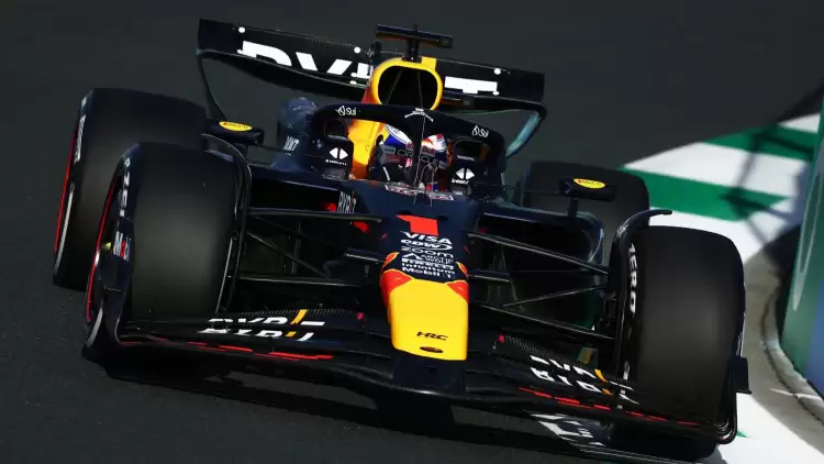 Suudi Arabistan'da ilk antrenman seansında zirve Max Verstappen'in