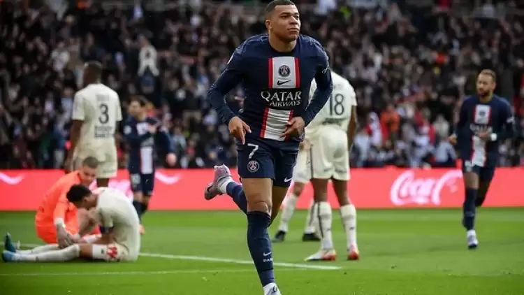 Paris Saint-Germain, Mbappe'nin alternatifini Arsenal'da buldu