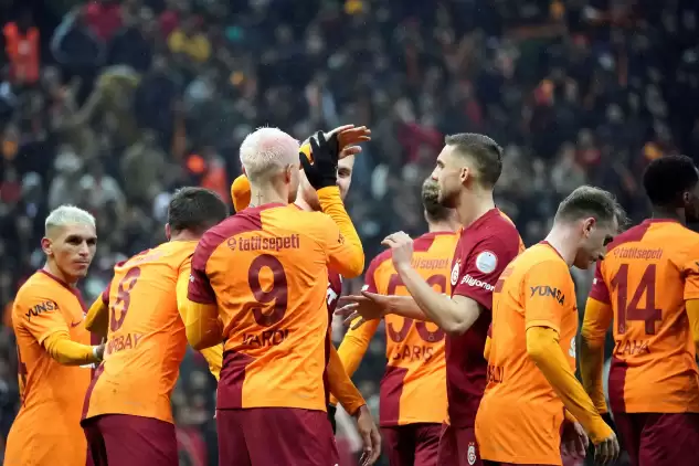 Galatasaray önce 32 sonra 17 dedi! Rekorlar...