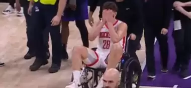 VİDEO | Alperen Şengün kötü sakatlandı! Tekerlekli sandalye ile çıkarıldı...