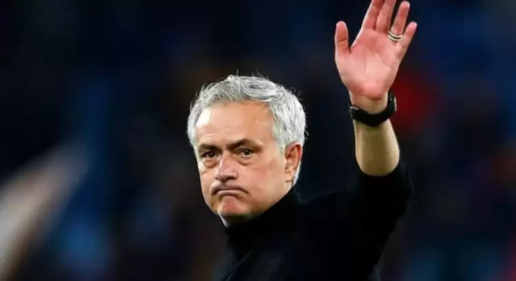 İtalya'dan flaş iddia! Jose Mourinho, Süper Lig'e mi geliyor?