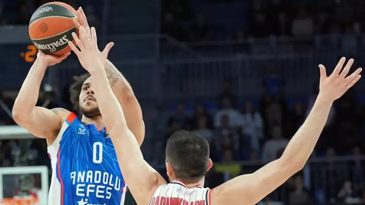 Anadolu Efes, Olympiakos'u sahasında mağlup etti