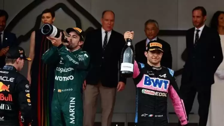 Formula 1 pilotu takımıyla görüşmelere başladı! Lewis Hamilton etkisi