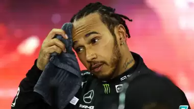 Lewis Hamilton Mercedes'le hayal kırıklığı yaşıyor! Ferrari...